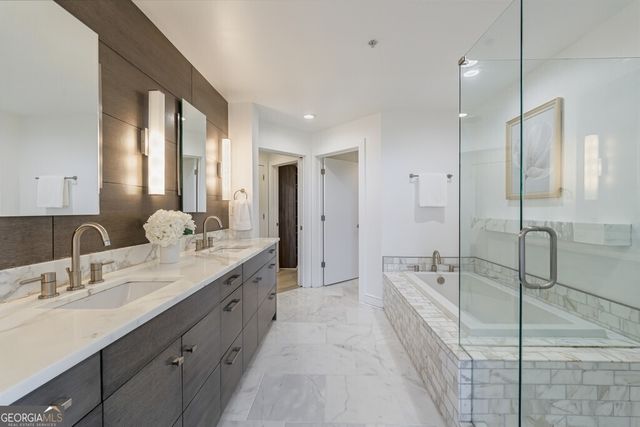 222 12th Street NE 806, Atlanta, GA 30309
