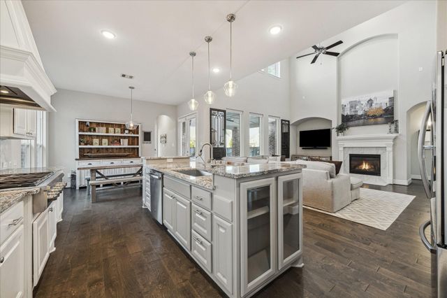 66 Footbridge Way, The Woodlands, TX 77389