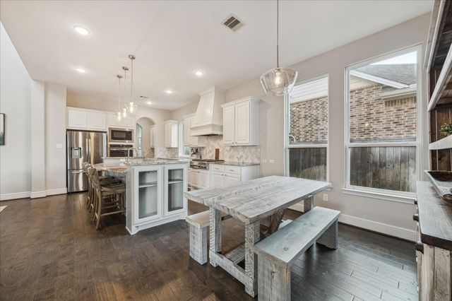 66 Footbridge Way, The Woodlands, TX 77389