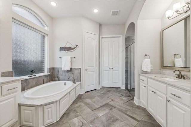 66 Footbridge Way, The Woodlands, TX 77389