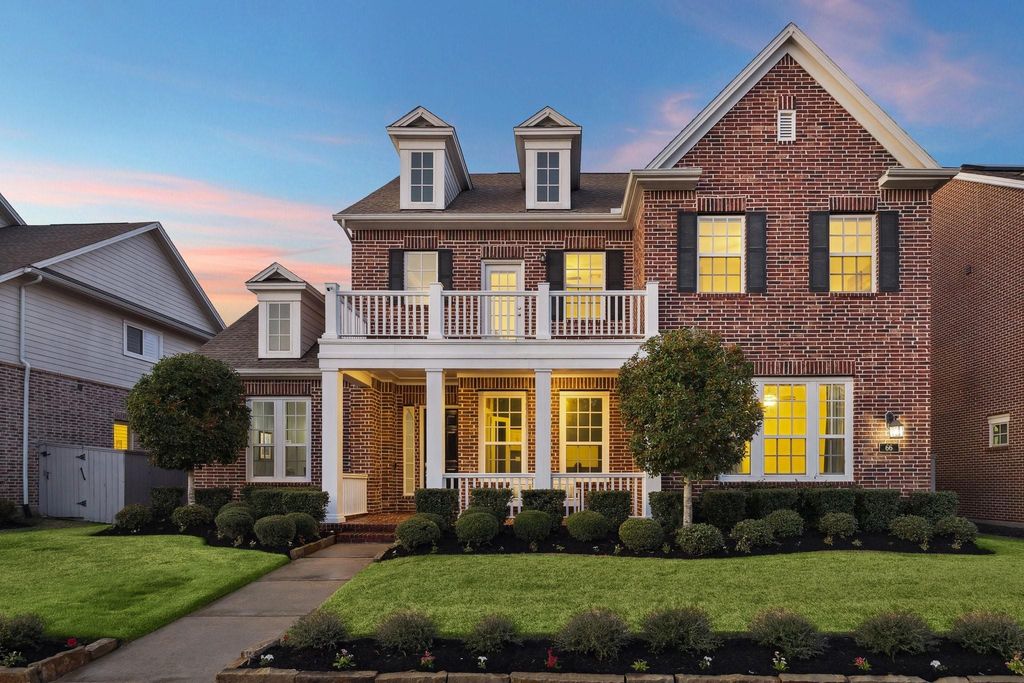 66 Footbridge Way, The Woodlands, TX 77389