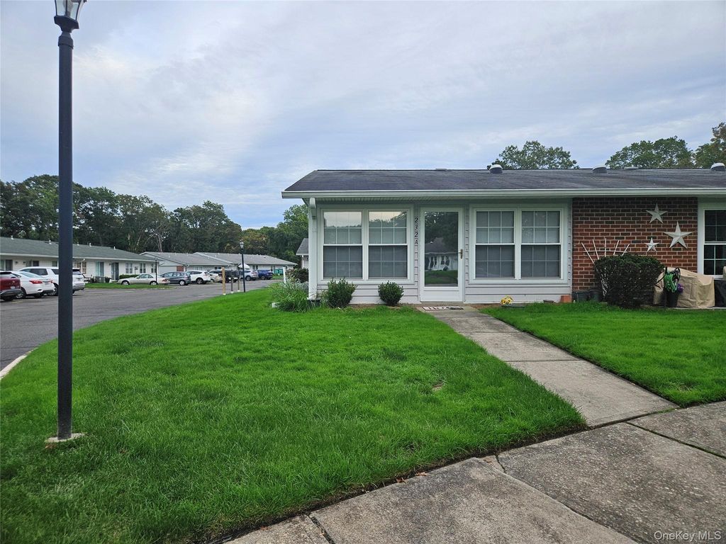 232 Blackpool Court A, Ridge, NY 11961