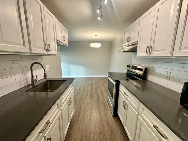 111 Sherbrooke Avenue 128, Hartford, CT 06106