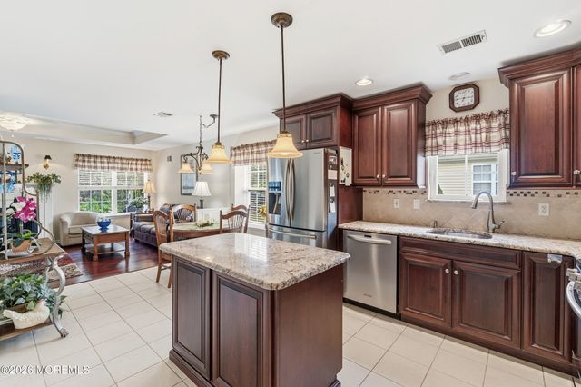 136 Skyline Drive, Lakewood, NJ 08701