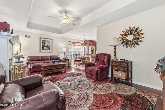 136 Skyline Drive, Lakewood, NJ 08701