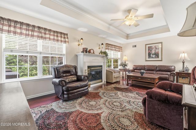136 Skyline Drive, Lakewood, NJ 08701