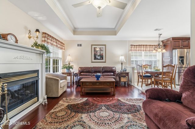 136 Skyline Drive, Lakewood, NJ 08701