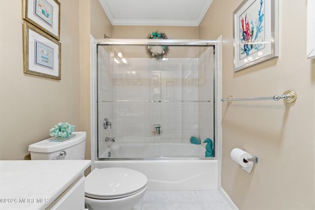 136 Skyline Drive, Lakewood, NJ 08701