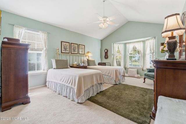 136 Skyline Drive, Lakewood, NJ 08701