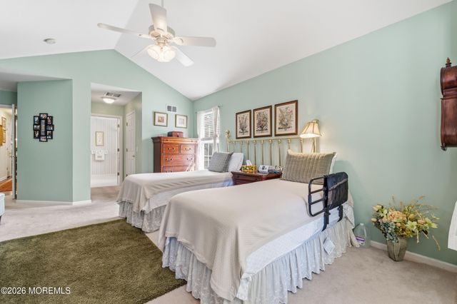 136 Skyline Drive, Lakewood, NJ 08701