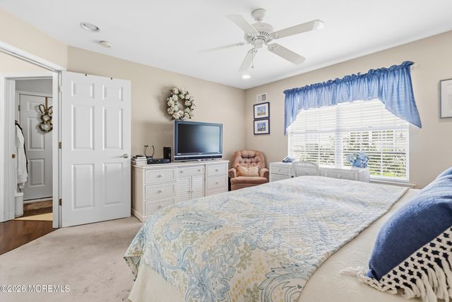 136 Skyline Drive, Lakewood, NJ 08701