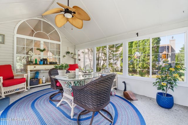 136 Skyline Drive, Lakewood, NJ 08701