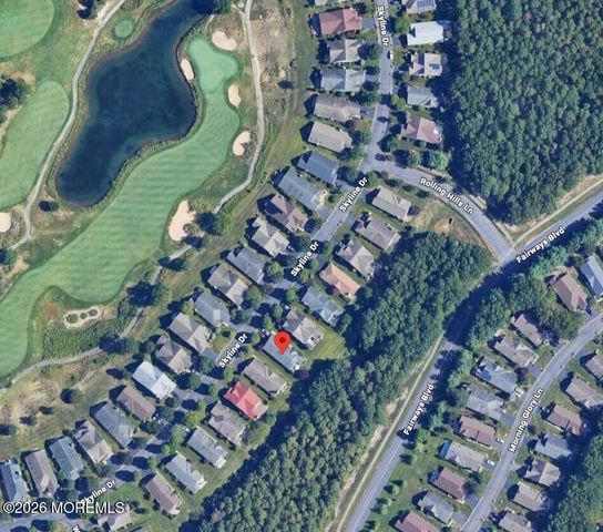 136 Skyline Drive, Lakewood, NJ 08701