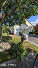 136 Skyline Drive, Lakewood, NJ 08701