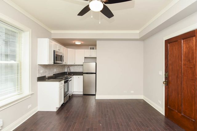 640 W WRIGHTWOOD Avenue 211, Chicago, IL 60614