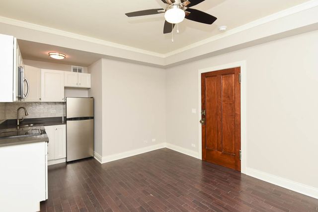 640 W WRIGHTWOOD Avenue 211, Chicago, IL 60614