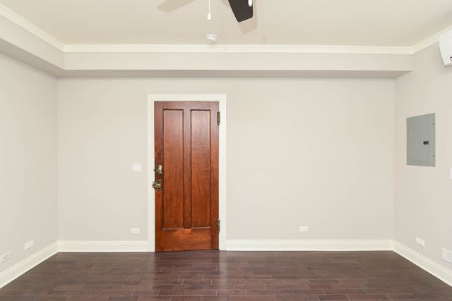 640 W WRIGHTWOOD Avenue 211, Chicago, IL 60614