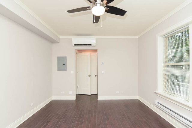 640 W WRIGHTWOOD Avenue 211, Chicago, IL 60614