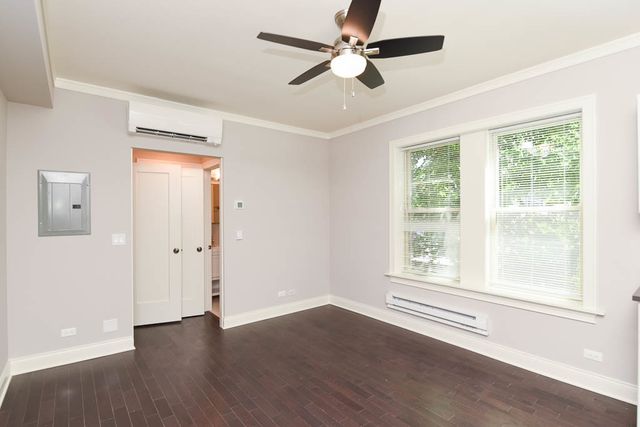 640 W WRIGHTWOOD Avenue 211, Chicago, IL 60614