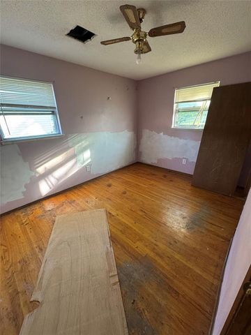 4805 S Shallow Brook Drive, Oklahoma City, OK 73129