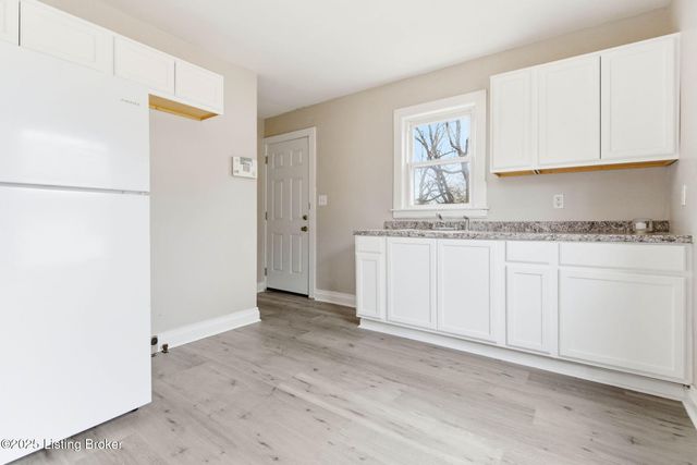 1119 W Ashland Ave, Louisville, KY 40215