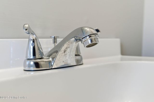 1119 W Ashland Ave, Louisville, KY 40215