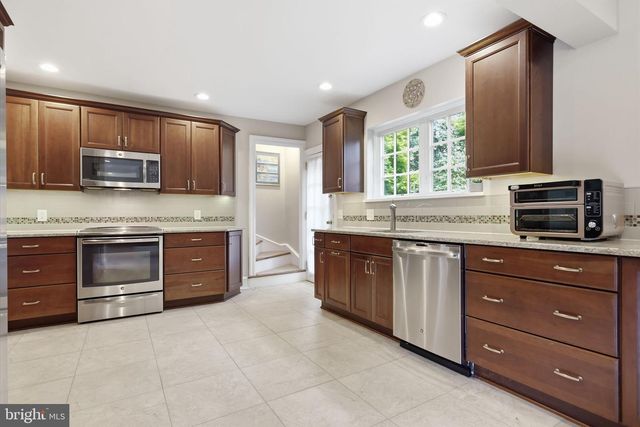 719 WINDING RD, Jenkintown, PA 19046
