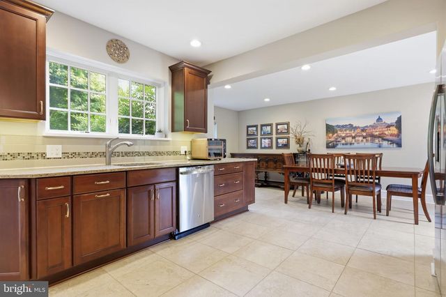 719 WINDING RD, Jenkintown, PA 19046