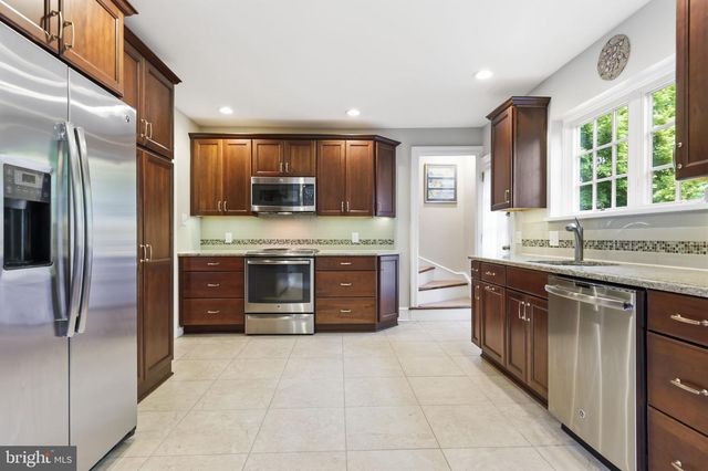 719 WINDING RD, Jenkintown, PA 19046