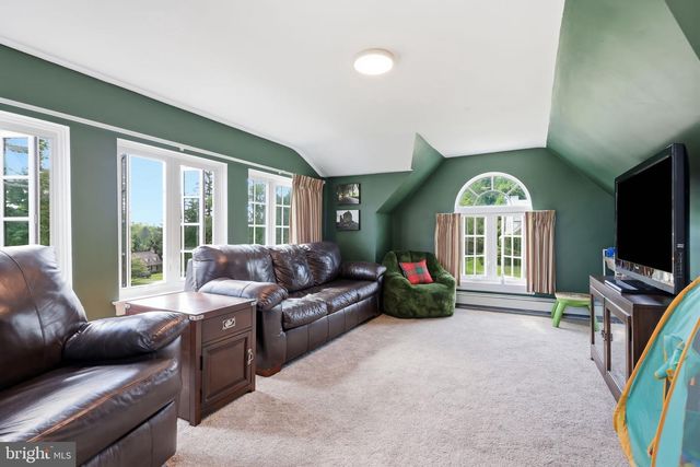 719 WINDING RD, Jenkintown, PA 19046