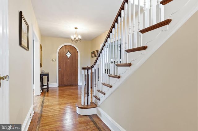 719 WINDING RD, Jenkintown, PA 19046