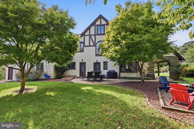 719 WINDING RD, Jenkintown, PA 19046