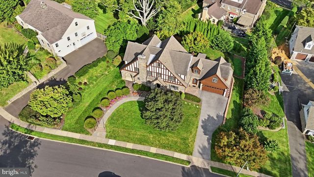 719 WINDING RD, Jenkintown, PA 19046