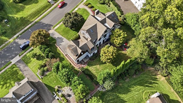 719 WINDING RD, Jenkintown, PA 19046