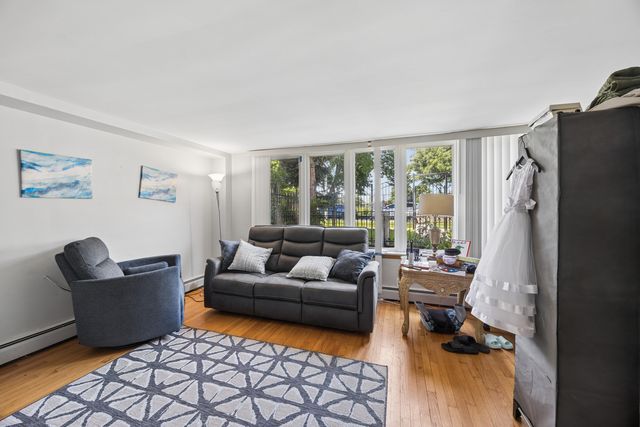 2209 N Long Avenue, Chicago, IL 60639
