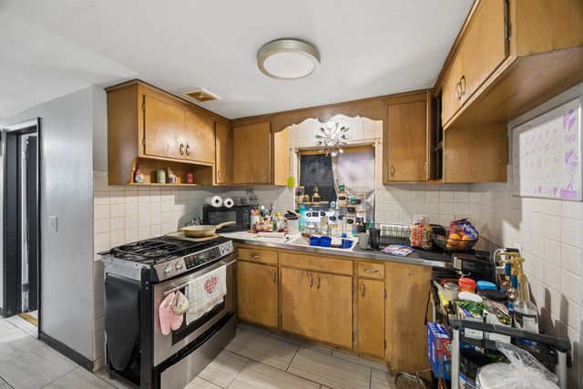 2209 N Long Avenue, Chicago, IL 60639