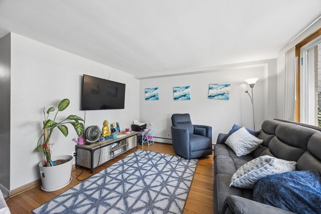 2209 N Long Avenue, Chicago, IL 60639