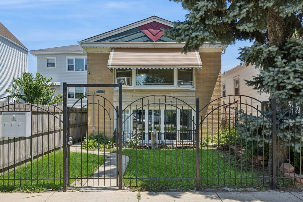 2209 N Long Avenue, Chicago, IL 60639