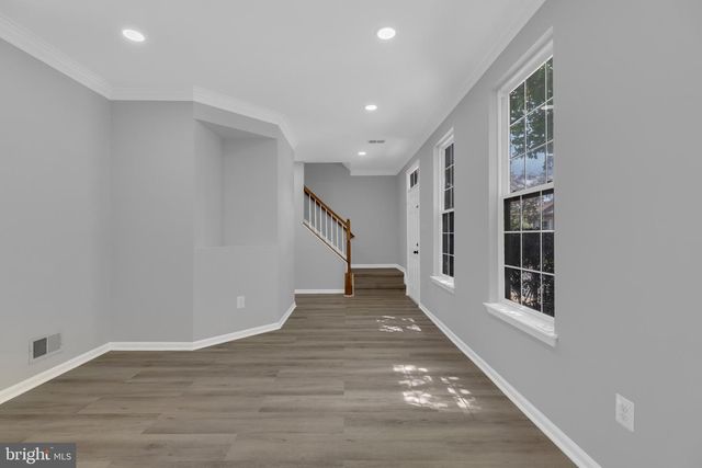 20465 WALSHEID TER, Ashburn, VA 20147