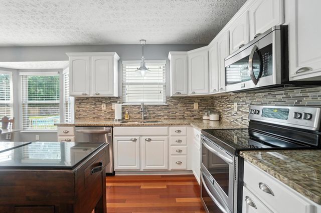 4598 Tylar Chase, Grove City, OH 43123