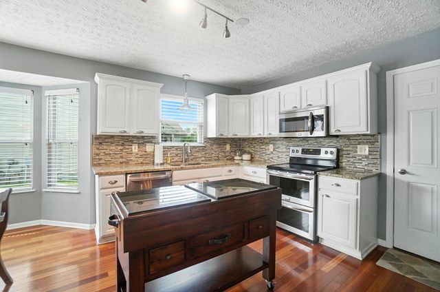 4598 Tylar Chase, Grove City, OH 43123