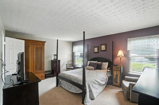 4598 Tylar Chase, Grove City, OH 43123