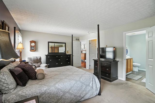 4598 Tylar Chase, Grove City, OH 43123