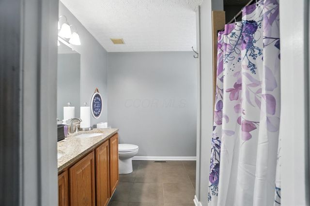 4598 Tylar Chase, Grove City, OH 43123