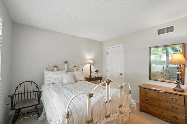 4598 Tylar Chase, Grove City, OH 43123