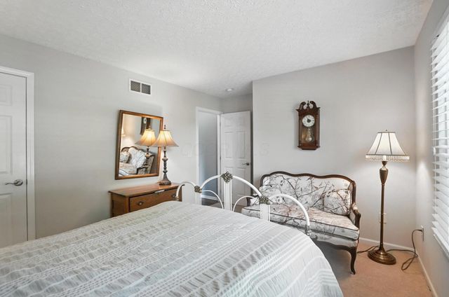 4598 Tylar Chase, Grove City, OH 43123