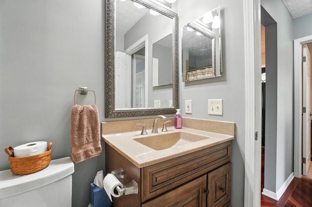 4598 Tylar Chase, Grove City, OH 43123