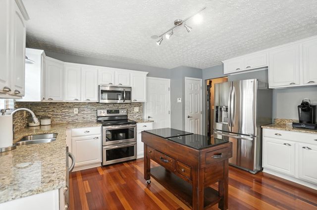 4598 Tylar Chase, Grove City, OH 43123