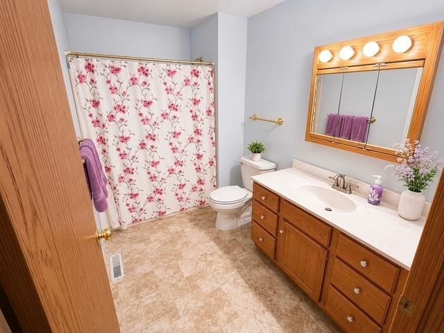 10864 Blue Mountain Avenue, Blue Mounds, WI 53517