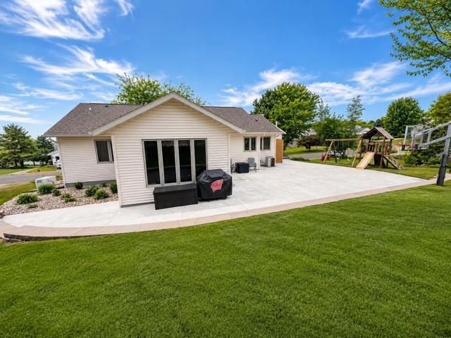 10864 Blue Mountain Avenue, Blue Mounds, WI 53517